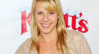 Jodie Sweetin Phone Number, Fanmail Address, Email Id and Contact Details