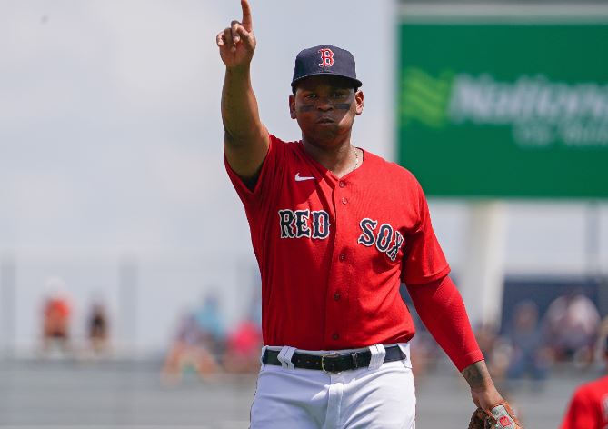 Rafael Devers Boston Red Sox Men's Green Dubliner Name & Number T-Shirt -  Kelly